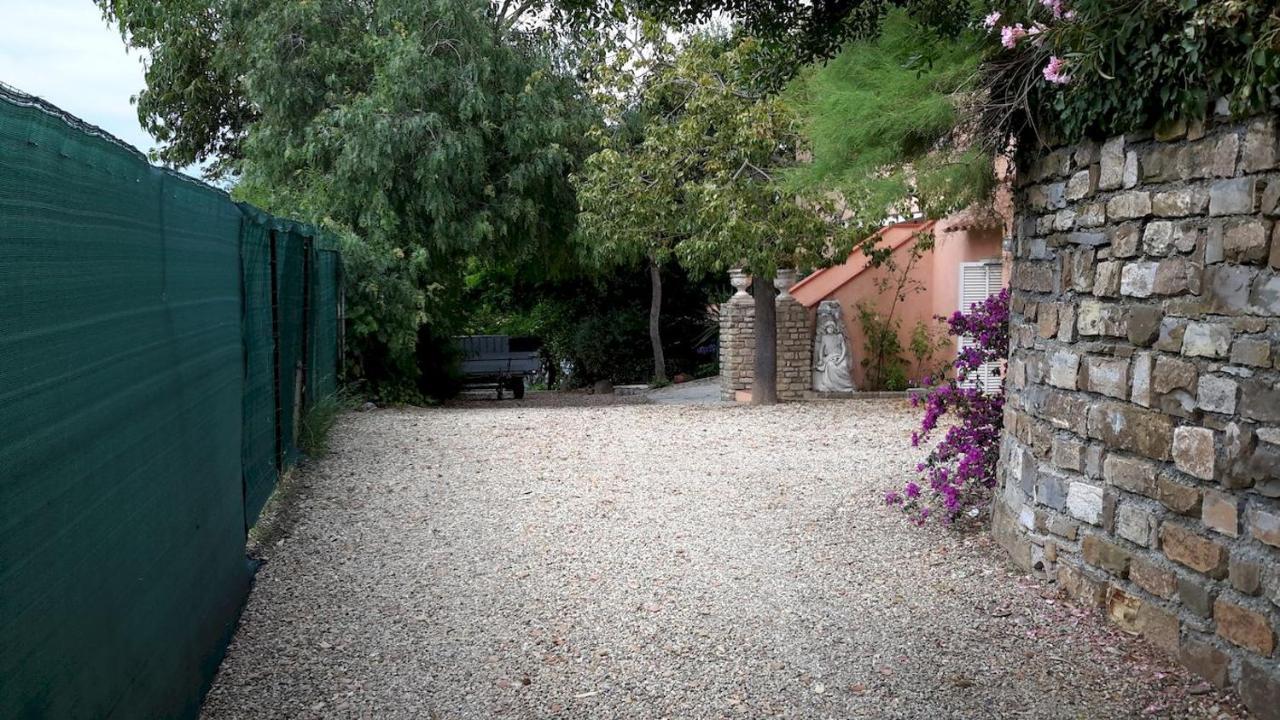 Deliziosa Casetta Con Dehor E Giardino Immersa Nel Verde Ligure Imperia Zewnętrze zdjęcie